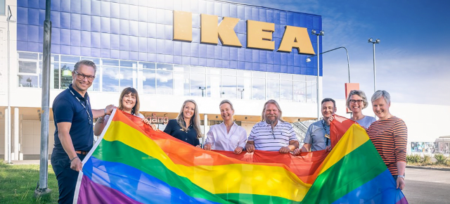Poľský pracovník IKEA dostal za ‘homofóbne’ citáty vyhadzov. Jeho šéfke teraz hrozia 2 roky väzenia