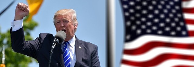 USA: Trumpova kandidátka na post sudkyne Najvyššieho súdu je veriaca katolíčka