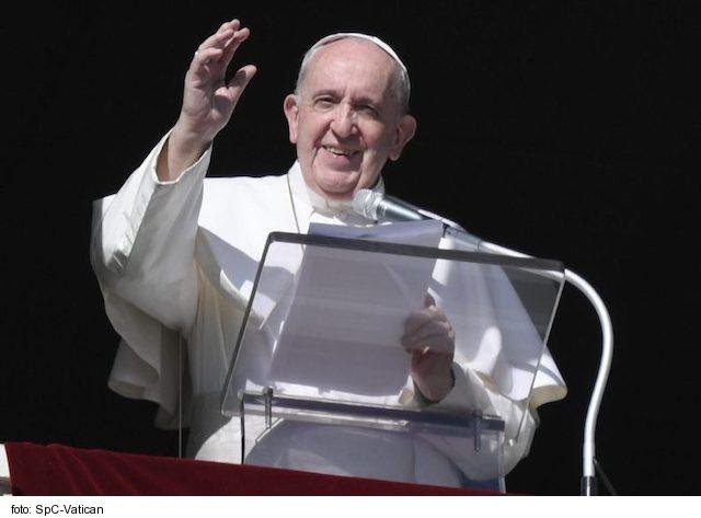 Angelus v nedeľu Krista Kráľa: Súdení budeme z prejavenej lásky