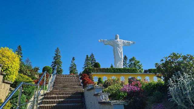 Socha Ježiša Krista -Klin, Butkov - ruženec za naše Slovensko, rodiny a deti s kňazským požehnaním