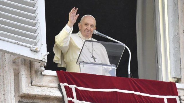 Pápež František: dajme si konkrétny záväzok a uskutočnime ho aby sme sa pripravili na Vianoce