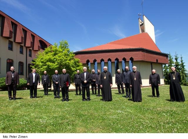 Slovenskí biskupi napísali list s vyjadrením podpory Benediktovi XVI.
