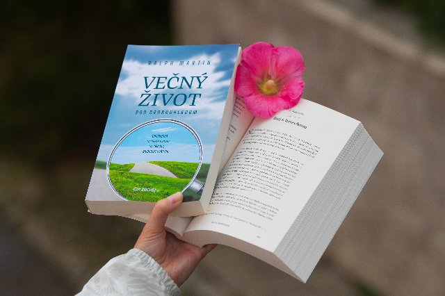 Nová kniha: Večný život pod drobnohľadom