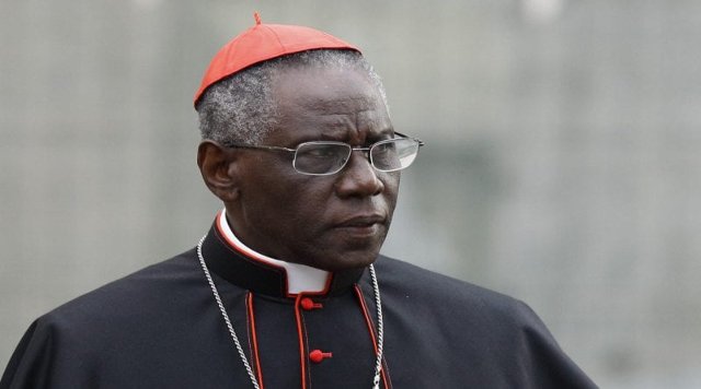 V strede života kňaza je kríž, Eucharistia a Panna Mária