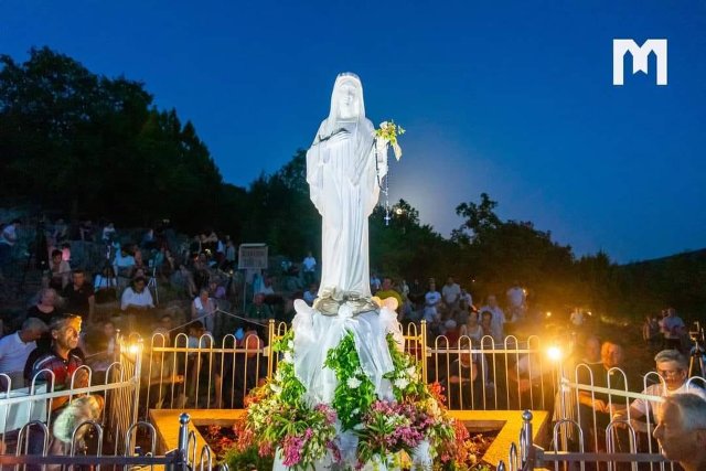 Zjavenie Panny Márie vizionárke Mariji Lunetti 22.6.2024 o 23.30 na Podbrde; VYSIELANIE ZJAVENIA DNES TU: