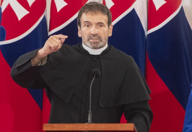 Farár Kuffa reaguje na kritiku: Spolubrat Halík sa bude spovedať pred Bohom