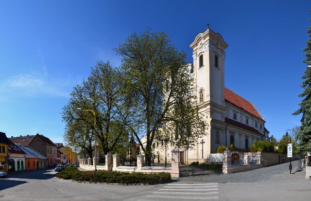 Štvrtok 13.11. FATIMSKÝ DEŇ 24h ruženec za Slovensko z PREŠOVA u františkánov